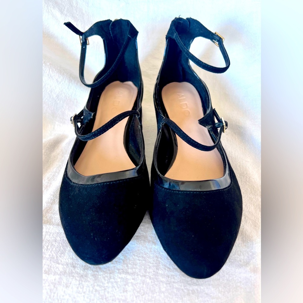 Aldo Black Suede Closed Toe Back Zipper Flat Shoes Size 7.5